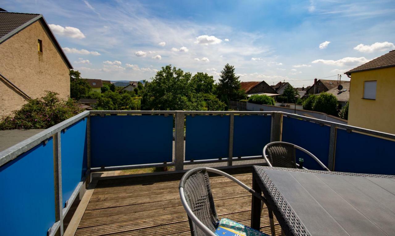 Vulkanpark-Ferienwohnung Karibic Nickenich Dış mekan fotoğraf